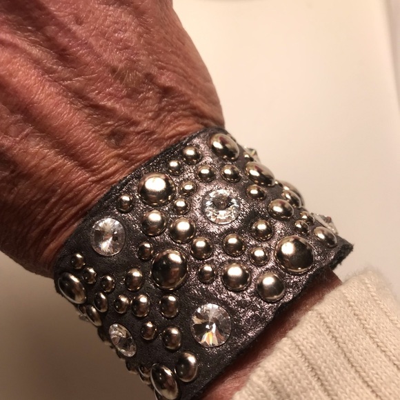 ▪️BOHO Leather Rhinestone Bracelet - Picture 1 of 6